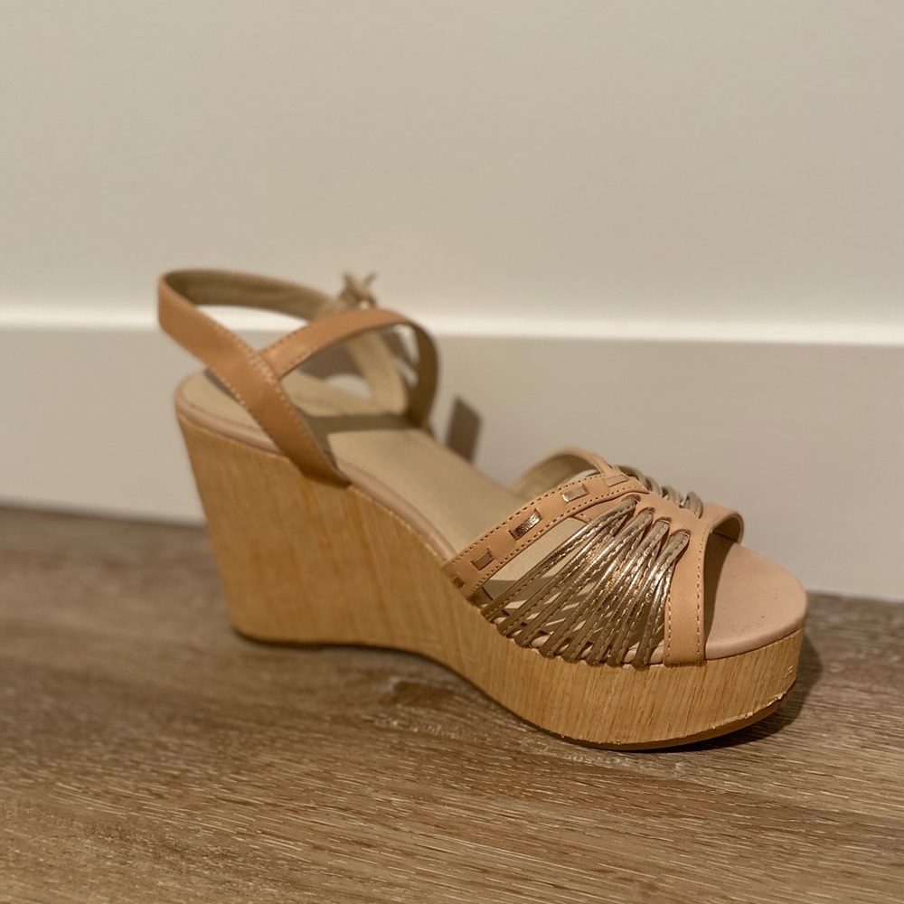 Sexy, strappy Seychelles platforms